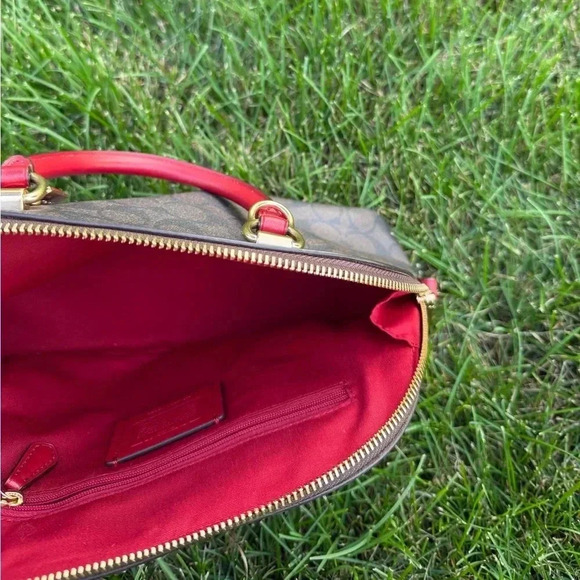 Coach Katy Satchel in Signature Canvas - Picture 4 of 6